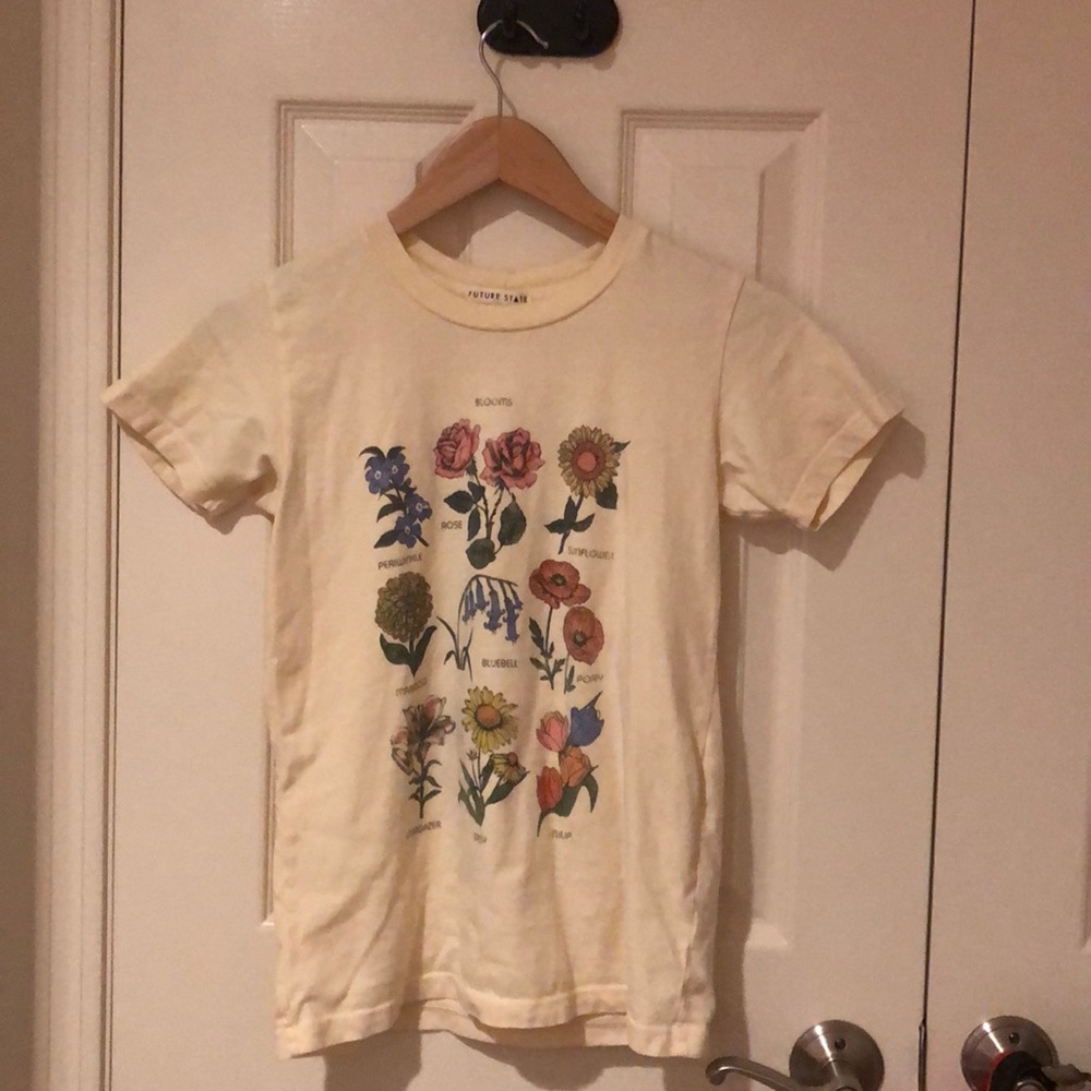 Future state floral tee
